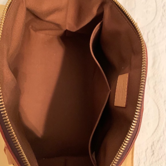 LOUIS VUITTON TIVOLI BAG